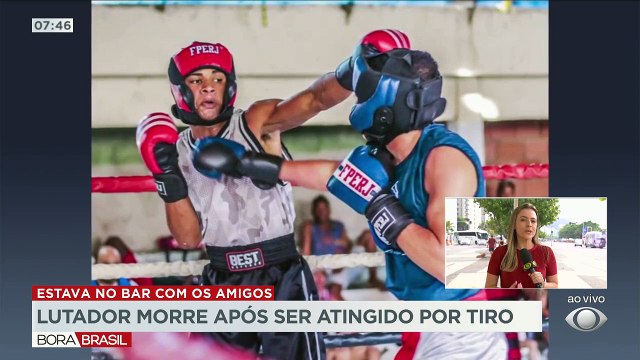 Um lutador de boxe e muay thai foi morto com um tiro na região metropolitana do Rio de Janeiro. A família acusa policiais militares de atirarem pelas costas do jovem.