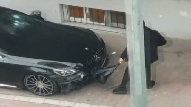 Esenyurt’ta öfkeli koca dehşeti! Eşinin aracını parçaladı!
