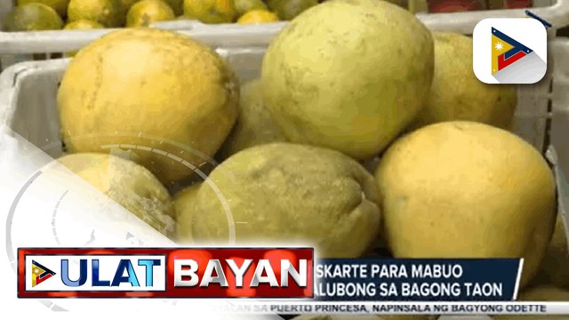 Mga bumibili ng bilog na prutas, dumagsa sa Divisoria; Fruit vendors, gumanda ang kita ngayong taon