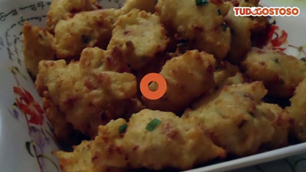Bolinho de arroz com calabresa