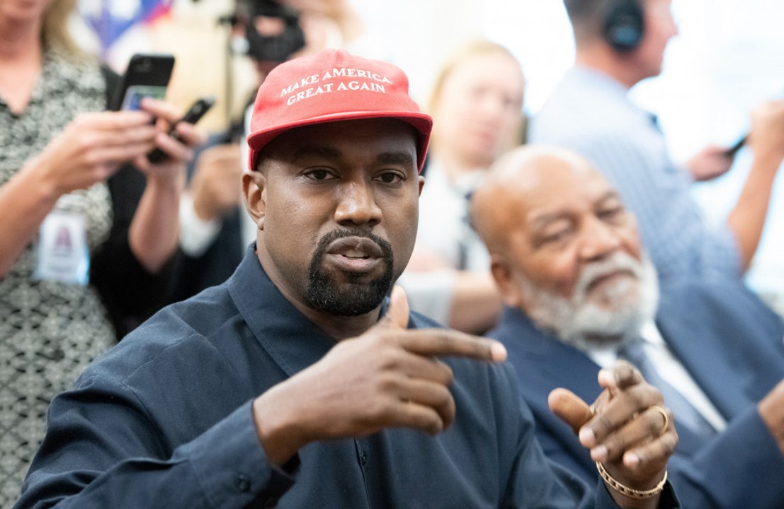 Kanye West ‘believes he still has a chance’ to ‘win back’ Kim Kardashian