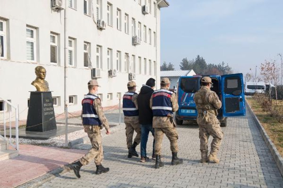 21 YIL HAPİSLE ARANAN HÜKÜMLÜYÜ JASAT YAKALADI