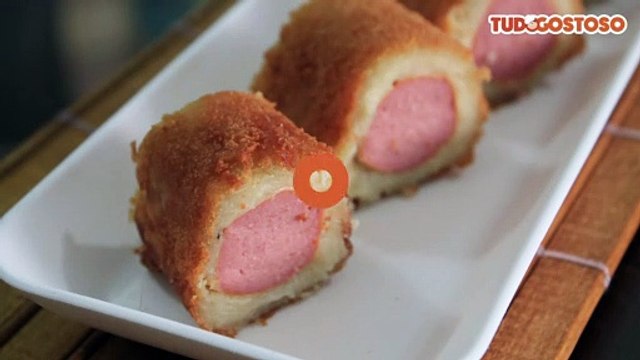 Enroladinho de salsicha frito