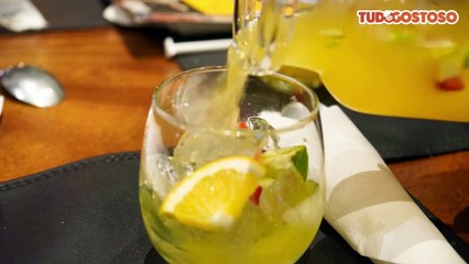 Ponche de frutas alcoólico