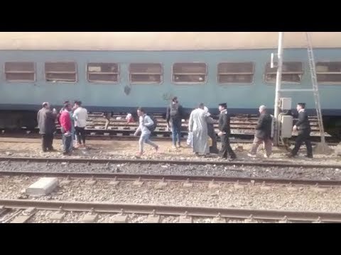 غرامات السكة الحديد على سلوكيات الركاب 200 جنيه لـ التسطيح أعلى القطارات