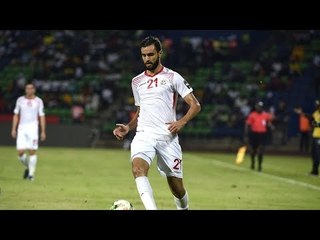 النقاز وعماد السيد يحتفلان بالفوز بكأس الكونفدرالية