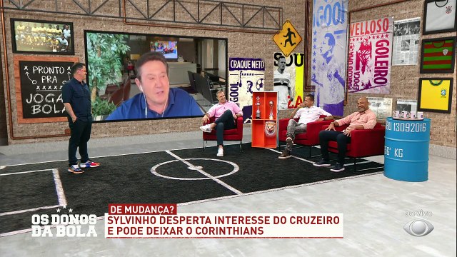 NÃO SAI! Para o técnico da Portuguesa, Sergio Soares, o técnico Sylvinho não sai do Corinthians para assumir o Cruzeiro na Série B. Para Sergio, Sylvinho salvou o Corinthians em 2021. #OsdonosdaBola