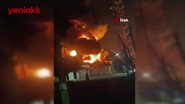 Petrol rafinerisinde korkutan yangın! Alevler gökyüzünü sardı