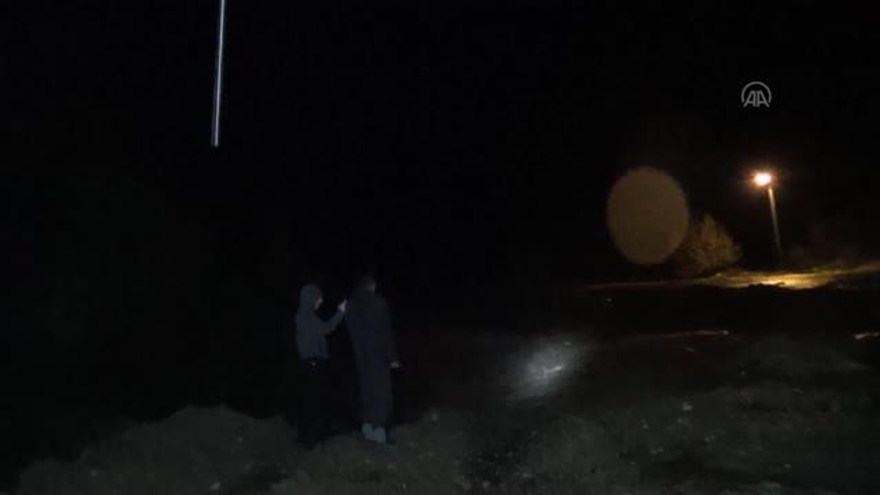 Kumluca'da sağanak hayatı olumsuz etkiliyor