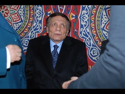 عادل إمام يقدم واجب العزاء في الفنان عزت أبو عوف