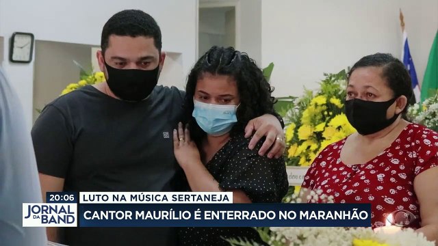 Nesta quinta-feira (30), o cantor Maurílio foi enterrado em Imperatriz, no Maranhão. Ele morreu na última quarta aos 28 anos.