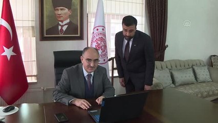 Vali Özkan, AA'nın "Yılın Fotoğrafları" oylamasına katıldı