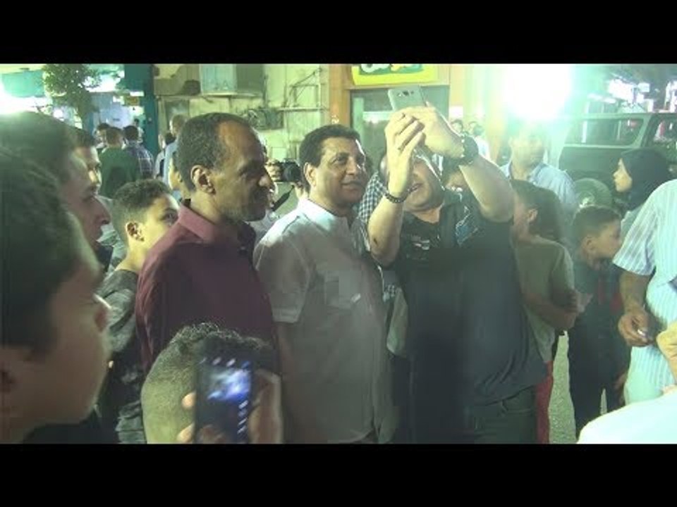 سيلفي مع فاروق جعفر بعزاء شقيق التوأم يشعل غضب...