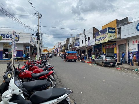 TV Diário do Sertão mostra movimentação para compras no comércio de Cajazeiras no final de ano