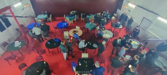 Jandarmadan ruhsatsız kahvehaneye kumar baskını