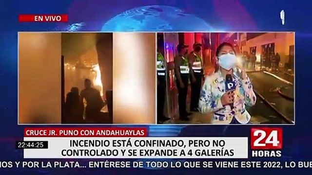 Bomberos clasifican de código 3 incendio que consume galería de Mesa Redonda