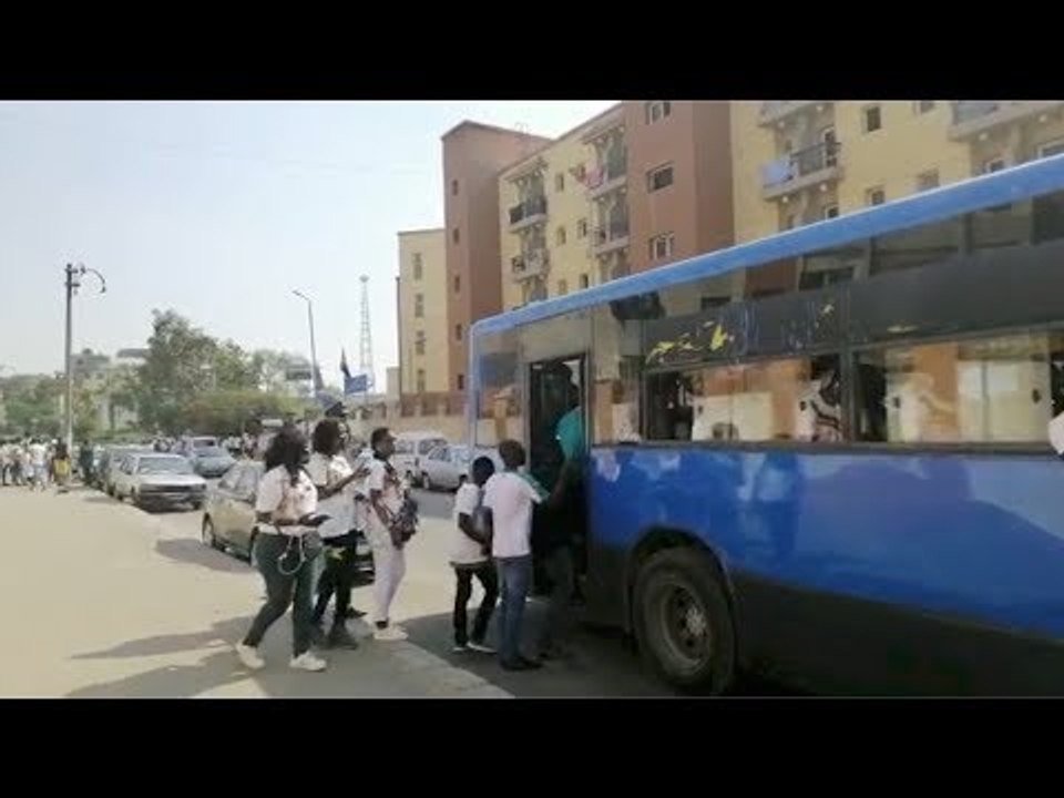 لحظة تحرك جماهير السنغال من مدينة البحوث الإسلامية لـ الدفاع الجوي