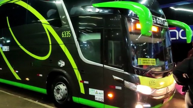 Rodoviária de Cascavel registra aumento no fluxo de passageiros durante a madrugada na véspera da virada