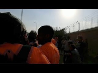 توافد جماهير منتخبي كوت ديفوار والمغرب على استاد السلام