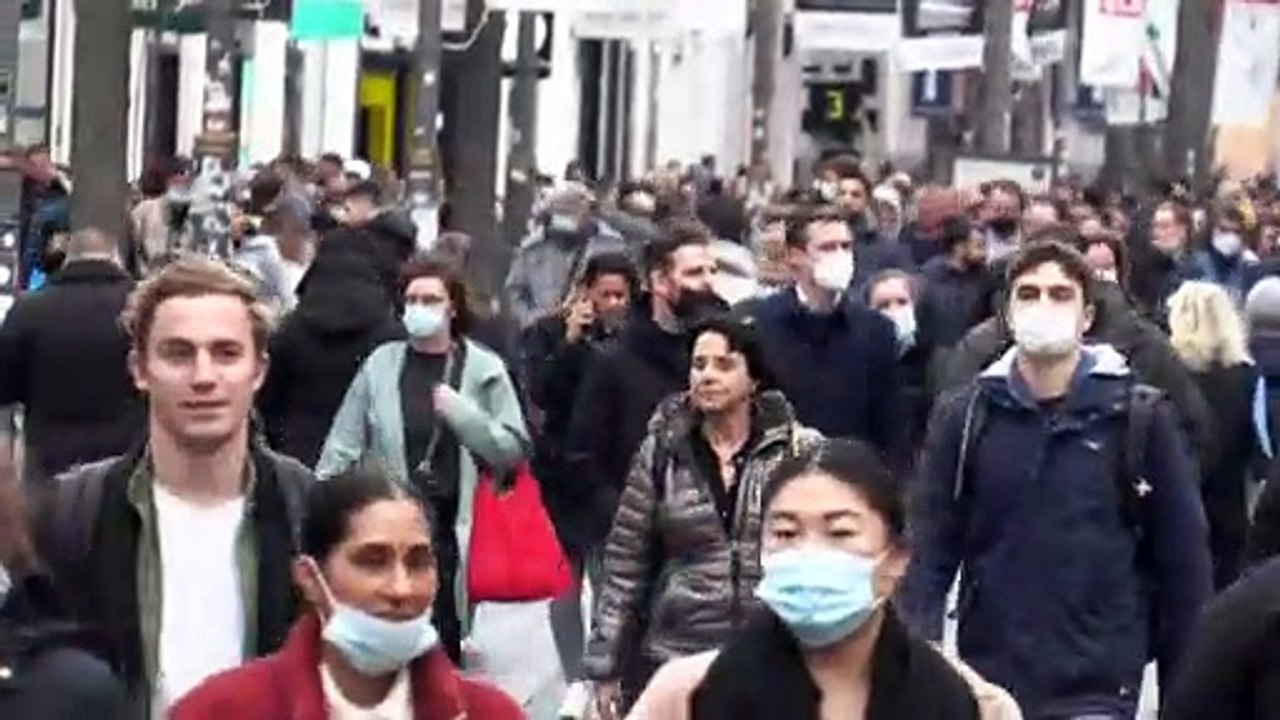 Pandemiefrustrierte aus den niederlanden überrennen antwerpen