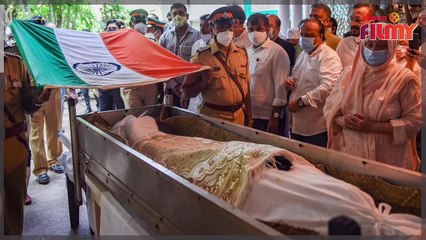 २०२१ साली या कलाकारांनी घेतला जगाचा निरोप