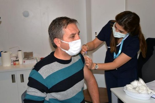 YERLİ AŞI TURKOVAC MERSİN'DE YAPILMAYA BAŞLANDI