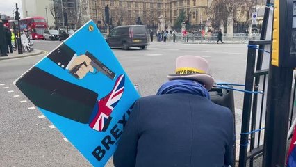 İngiltere AB'den fiilen ayrılalı bir yıl oldu