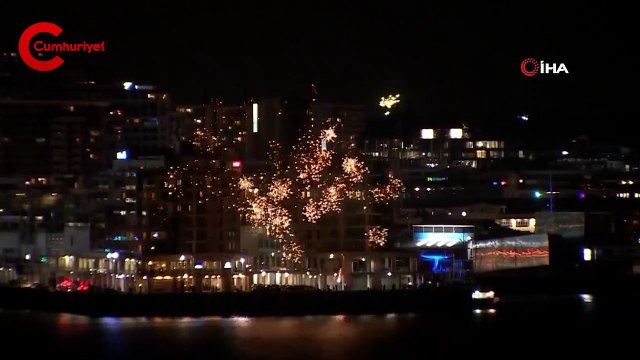 Yeni Zelanda, 2022’ye havai fişek gösterileriyle girdi