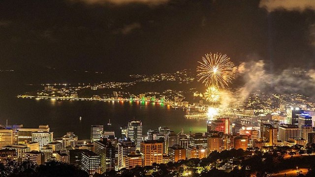 Yeni Zelanda, 2022’ye havai fişek gösterileriyle girdi