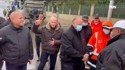 محافظ القاهرة يناشد المواطنين عدم النزول إلا للضرورة لتتمكن الأجهزة من مباشرة رفع تراكمات المياه