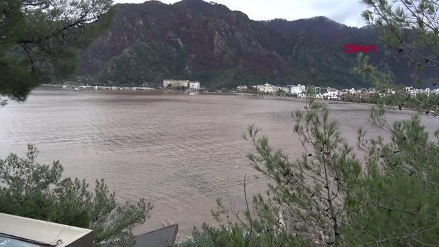 MARMARİS'TE DENİZ KAHVERENGİYE DÖNDÜ