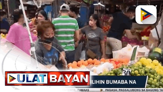 Mga bumibili ng pang-media noche at bilog na prutas sa Divisoria, dinagsa ilang oras bago ang bagong taon; Presyo ng ilang bilihin, bumaba na