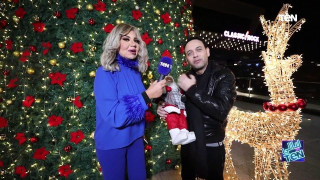 لإنه مميز فا بوسي شلبي بدأت معاه الحلقة بطريقة تانية خالص شوفوا هدية بوسي للنجم مصطفى قمر