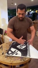 Salman Khan Made Beautiful SKETCH For His Fans ❤❤ Must Watch