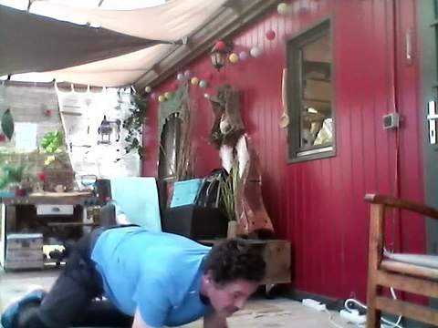 S2Gmon-Mar2-Stretching-Squat stretching-comp