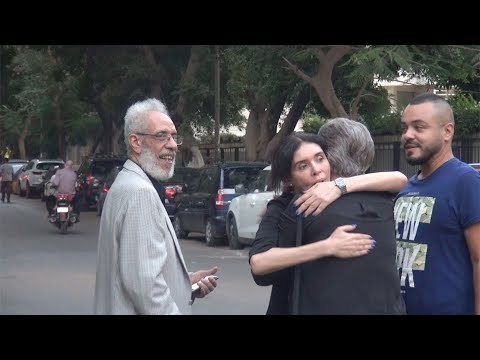 نيرمين الفقي وسوسن بدر وسميحة أيوب ونجوم الفن في عزاء والدة هالة صدقي