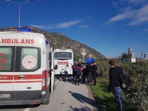 Acı tesadüf! Geçen yıl aynı tarihte ölen eşinin mezarına gitti, dönüşte feci şekilde can verdi