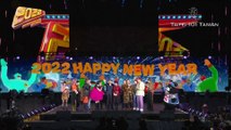 Яркие огни и живая музыка: мир встречает Новый год