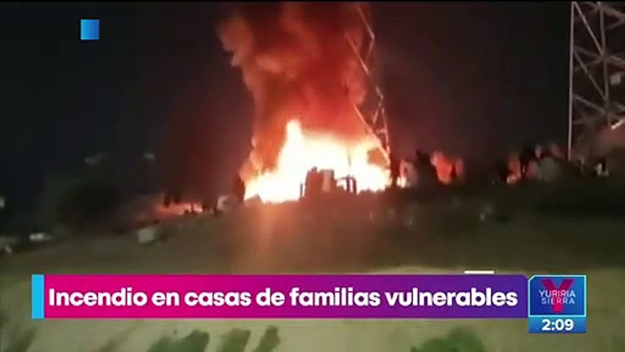 VIDEO: Liberan tráiler atorado en Viaducto