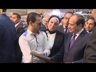 صاحب أول رسالة دكتوراه من متحدي الإعاقة  رسم بفمه لوحة شهداء كرم القواديس