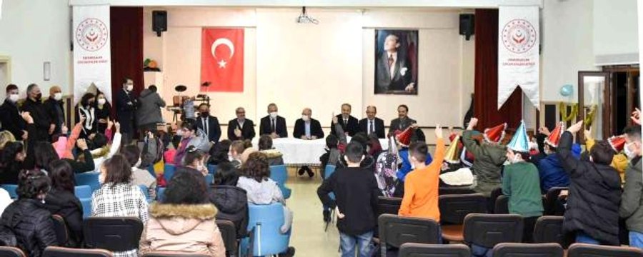 Başkan Aktaş, yeni yıla kimsesizlerle girdi