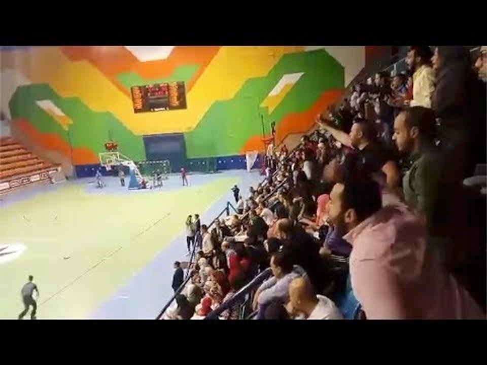 جماهير الأهلي تشعل المدرجات أمام الزمالك في كأس السلة