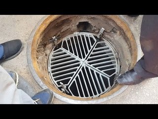 الشباك.. تجربة جديدة لمواجهة ظاهرة سقوط الأطفال في بالوعات الصرف