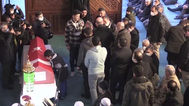 Soylu, şehit bekçi Abdürrezzak Kanat için düzenlenen cenaze törenine katıldı (2)