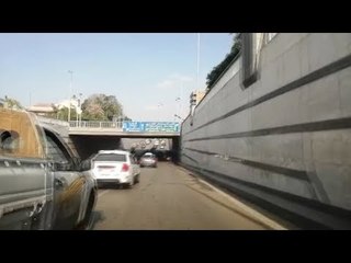 سيولة مرورية في نفق العروبة واستمرار كسح المياه