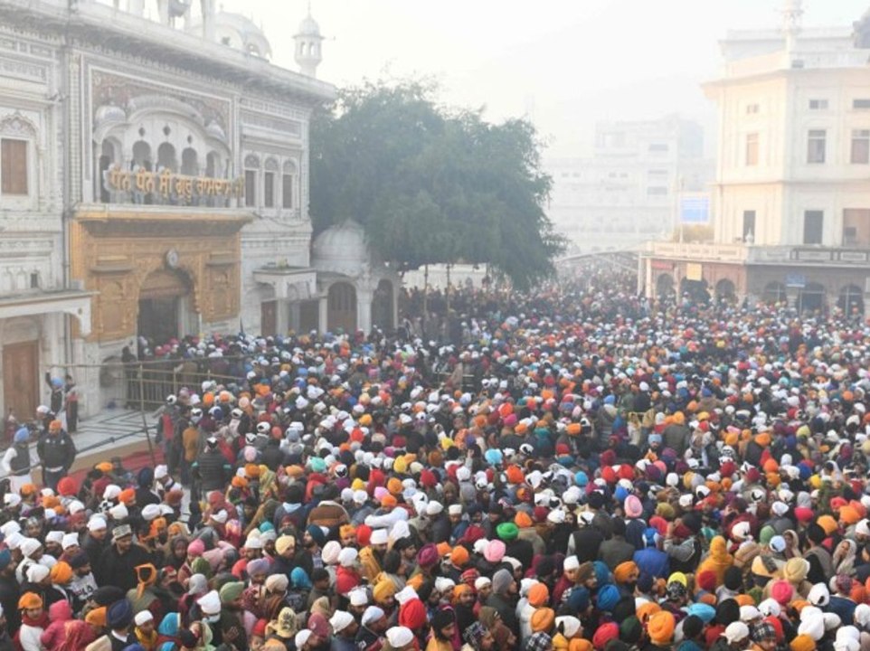 Indien: Gläubige strömen an Neujahr zum höchsten Heiligtum der Sikhs