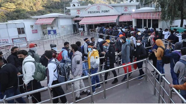 Crowd still increasing even after stampede at Vaishno Devi