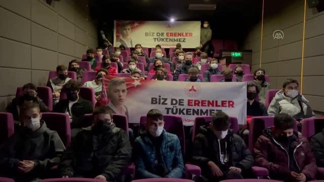 Kesişme; İyi ki Varsın Eren filmini adları Eren olan 45 liseli izledi