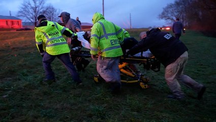 Drivers trapped in flood warrants rescue