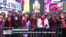 O tradicional Réveillon da Times Square voltou a ter público. Para garantir um lugar na festa, foi preciso aguardar horas na fila.